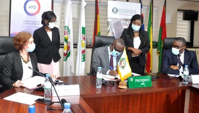 RELANCE ECONOMIQUE DANS LA CEDEAO : L’AFD ET LA BIDC SIGNENT UN ACCORD DE FINANCEMENT DE 32,8 MILLIARDS FCFA