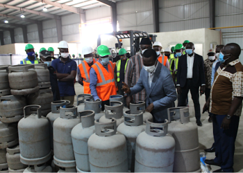 TOURNEE DU MINISTRE DU COMMERCE DANS DES GRANDES INDUSTRIES DE L’INTERIEUR