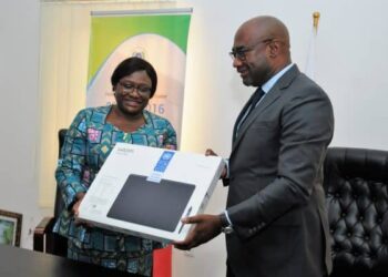 ENSEIGNEMENT SUPERIEUR : LE PNUD FAIT DON D’EQUIPEMENTS INFORMATIQUES ET PEDAGOGIQUES A L’UNIVERSITE DE LOME